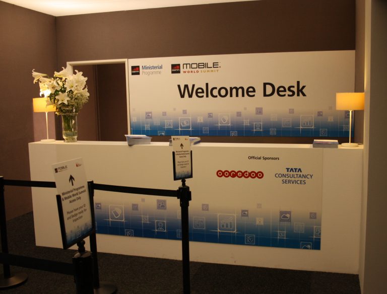 5 high quality digital prints to event congress welcome desk