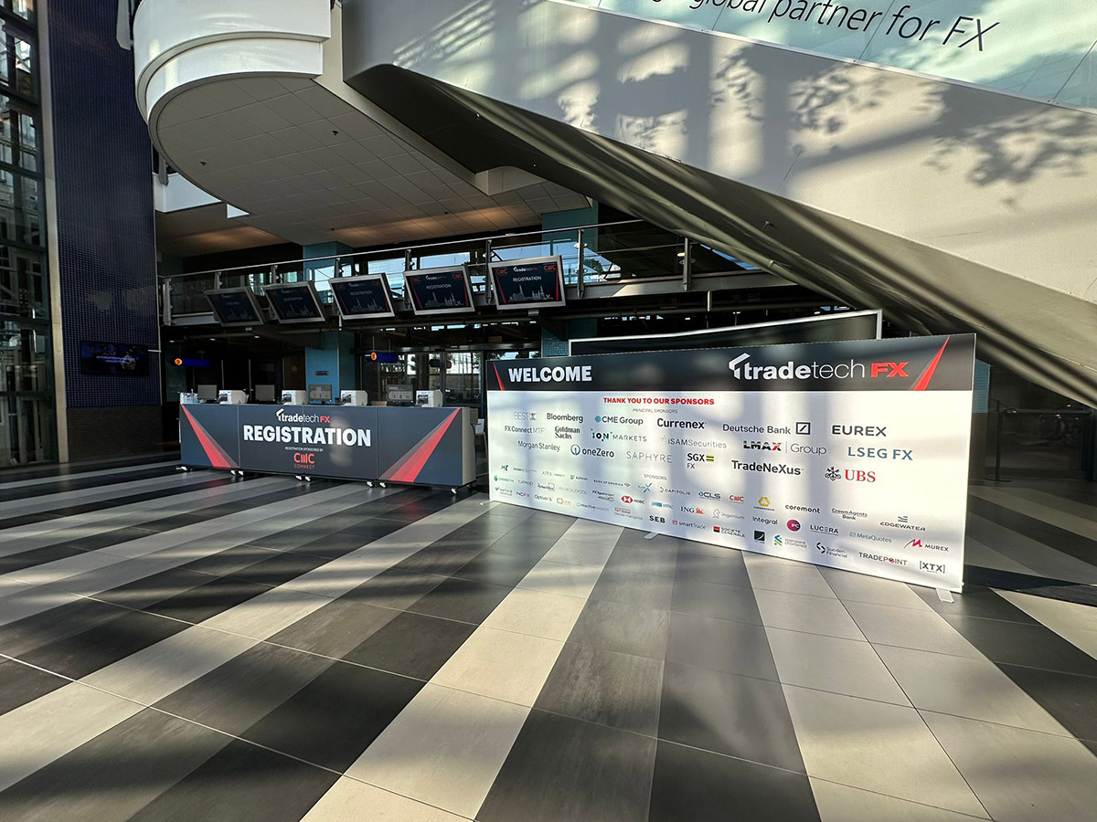 Creates a branded welcome point that leaves a professional first impression and communicates key messages.